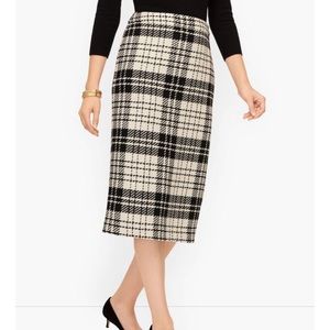 NWT Twill Plaid Pencil Skirt